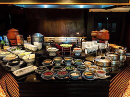 Pullman Phuket Karon Beach Resort