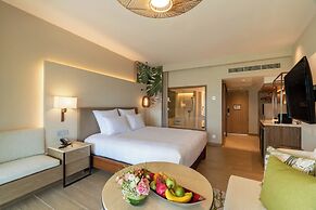 Pullman Phuket Karon Beach Resort