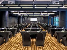 Pullman Phuket Karon Beach Resort