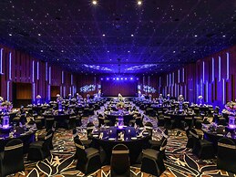 Pullman Phuket Karon Beach Resort