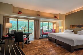 Pullman Phuket Karon Beach Resort