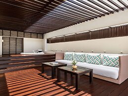 Pullman Phuket Karon Beach Resort