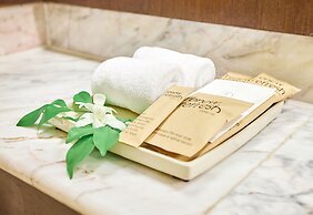 Pullman Phuket Karon Beach Resort