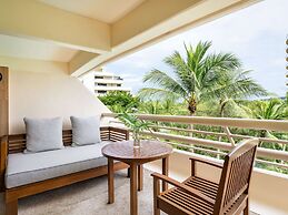 Pullman Phuket Karon Beach Resort