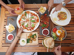 Pullman Phuket Karon Beach Resort