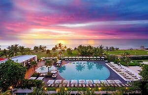 Pullman Phuket Karon Beach Resort