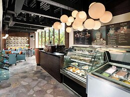 Pullman Phuket Karon Beach Resort