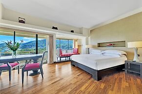 Pullman Phuket Karon Beach Resort