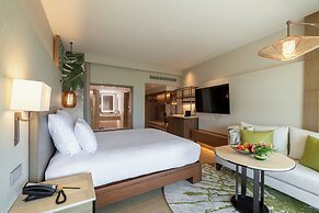 Pullman Phuket Karon Beach Resort