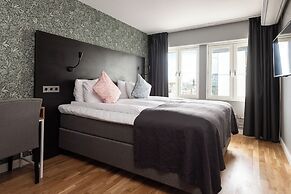 Home Hotel Plaza