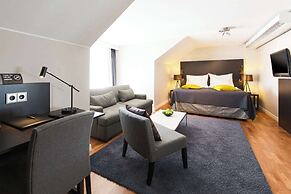 Home Hotel Plaza
