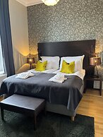 Home Hotel Plaza