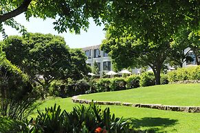 Vineyard Hotel