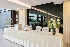 TK Palace Hotel & Convention