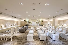 TK Palace Hotel & Convention