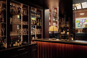 The Milestone Hotel