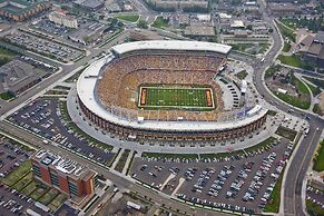 Holiday Inn Express & Suites Bloomington - MPLS Arpt Area W by IHG