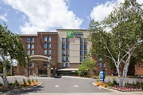 Holiday Inn Express & Suites Bloomington - MPLS Arpt Area W by IHG