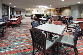 Holiday Inn Express & Suites Bloomington - MPLS Arpt Area W by IHG