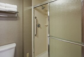 Holiday Inn Express & Suites Bloomington - MPLS Arpt Area W by IHG