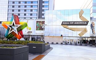 Holiday Inn Express & Suites Bloomington - MPLS Arpt Area W by IHG