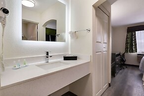 Quality Suites Albuquerque Airport