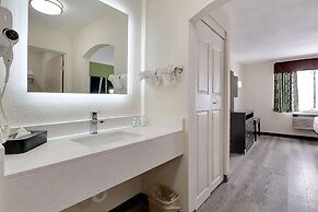 Quality Suites Albuquerque Airport