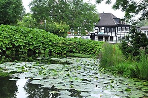 AKZENT Hotel Zur Wasserburg , bed & breakfast