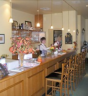 Acron Hotel