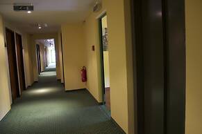 Acron Hotel
