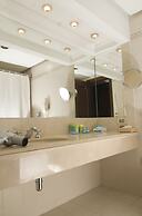 Radisson Montevideo Victoria Plaza Hotel