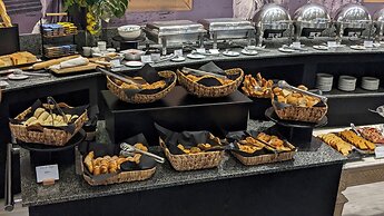 Radisson Montevideo Victoria Plaza Hotel