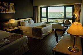 Radisson Montevideo Victoria Plaza Hotel