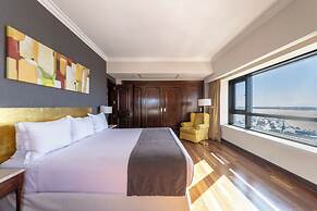 Radisson Montevideo Victoria Plaza Hotel