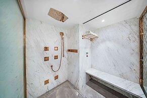 Radisson Blu Hotel & Suites GRT Chennai