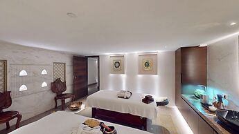 Radisson Blu Hotel & Suites GRT Chennai