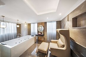 Radisson Blu Hotel & Suites GRT Chennai