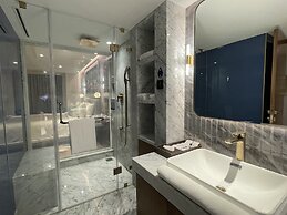 Radisson Blu Hotel & Suites GRT Chennai