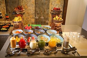 Radisson Blu Hotel & Suites GRT Chennai