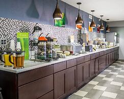 Rodeway Inn & Suites