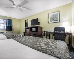 Rodeway Inn & Suites