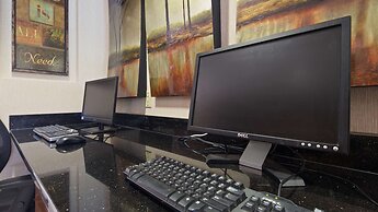 Best Western Plus Huntersville Inn & Suites Near Lake Norman