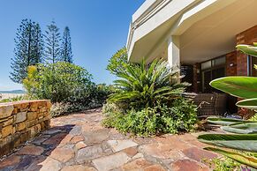 Nautilus Beachfront Villas & Spa