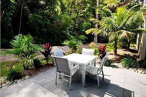 Nautilus Beachfront Villas & Spa