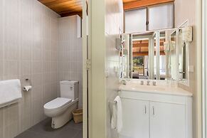 Nautilus Beachfront Villas & Spa