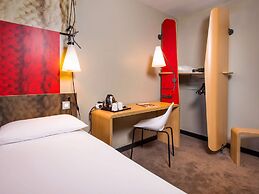 ibis Sheffield City