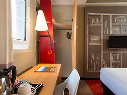 ibis Sheffield City
