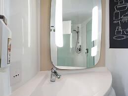 ibis Sheffield City