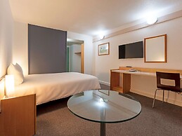 ibis Paris Pantin Eglise