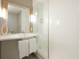 ibis Paris Pantin Eglise